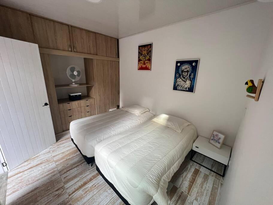 Nueva En San Antonio Cali, La Casa De Tona Villa Esterno foto